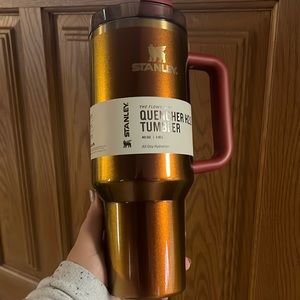 Lainey Wilson Country Gold